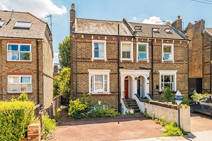 1 Bedroom Flat To Rent In Amyand Park Road, Twickenham, TW1