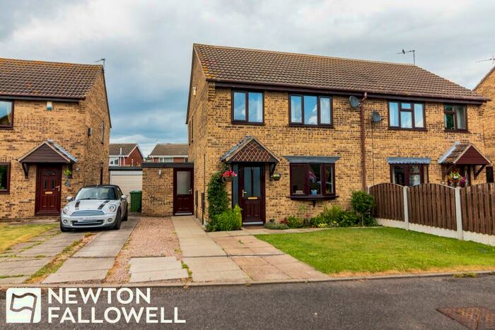 3 Bedroom Semi-Detached House For Sale In Lindrick Court, Retford, DN22