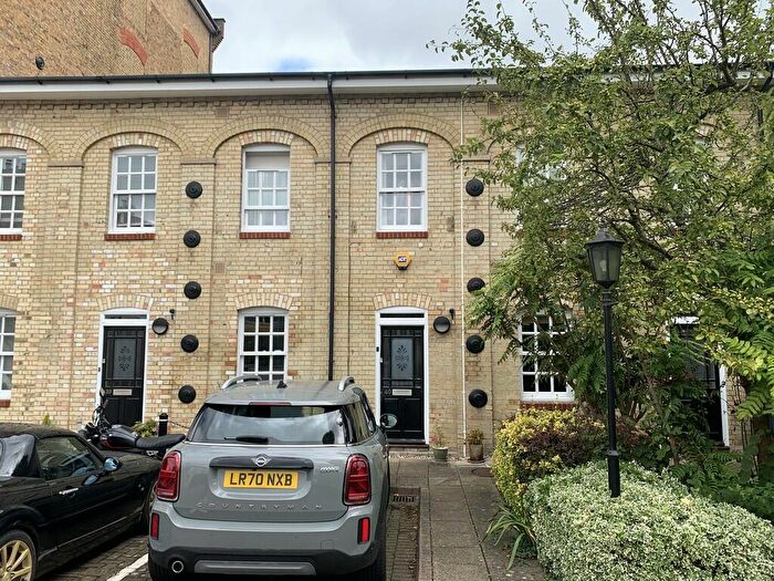2 Bedroom Mews To Rent In Sele Mill, Hertford, SG14