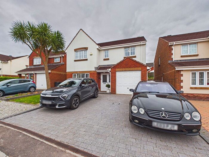 4 Bedroom Detached House For Sale In Pitcairn Crescent, The Willows, Torquay, TQ2