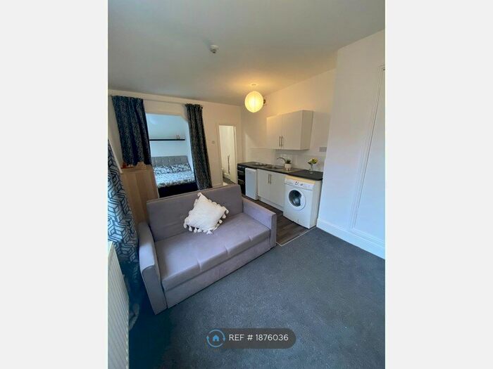 1 Bedroom Flat To Rent In Argyle Square, Sunderland, SR2