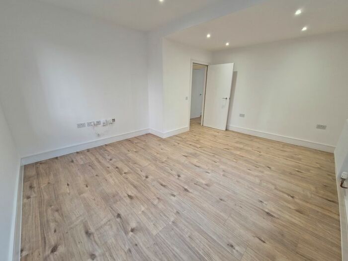 1 Bedroom Flat To Rent In Midland Road, Luton, LU2