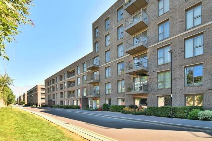 1 Bedroom Flat To Rent In Adenmore Road London, SE6