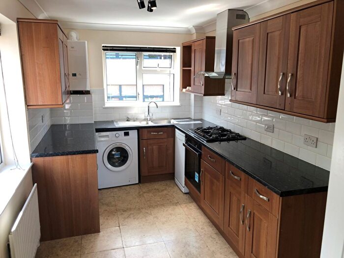 2 Bedroom Flat To Rent In St. Pancras Gardens, Lewes, BN7