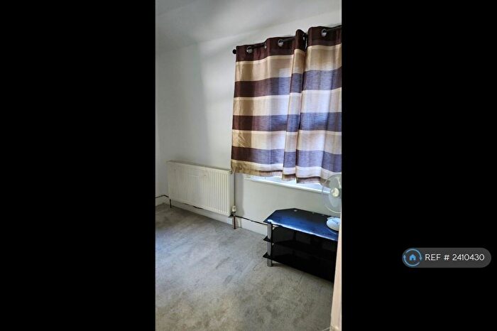 1 Bedroom Flat To Rent In Springbank Road, London, SE13