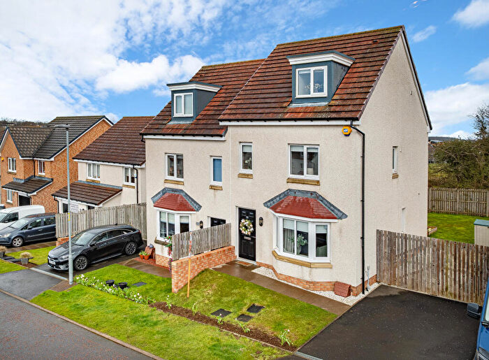 3 Bedroom Semi Detached House For Sale In Harfield Gardens, Glasgow, G33