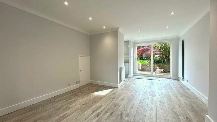 3 Bedroom Semi-Detached House To Rent In Cheviot Road, Sandhurst, Berkshire, GU47