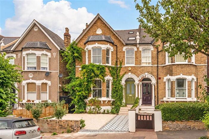 5 Bedroom Semi Detached House For Sale In Breakspears Road, Brockley, SE4