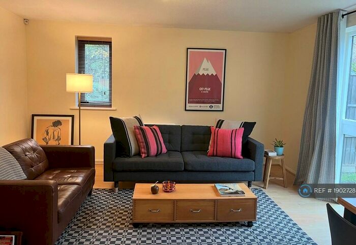 1 Bedroom Flat To Rent In John Maurice Close, London, SE17