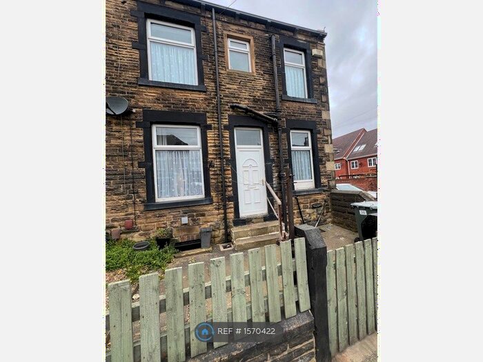 2 Bedroom End Of Terrace House To Rent In Fountain Street, Morley, Leeds, LS27