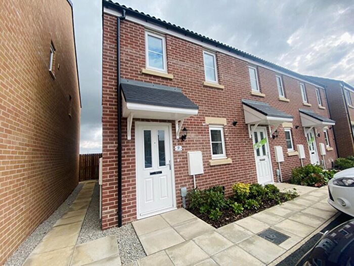 2 Bedroom End Of Terrace House To Rent In Austacre Way, Lincoln, LN2