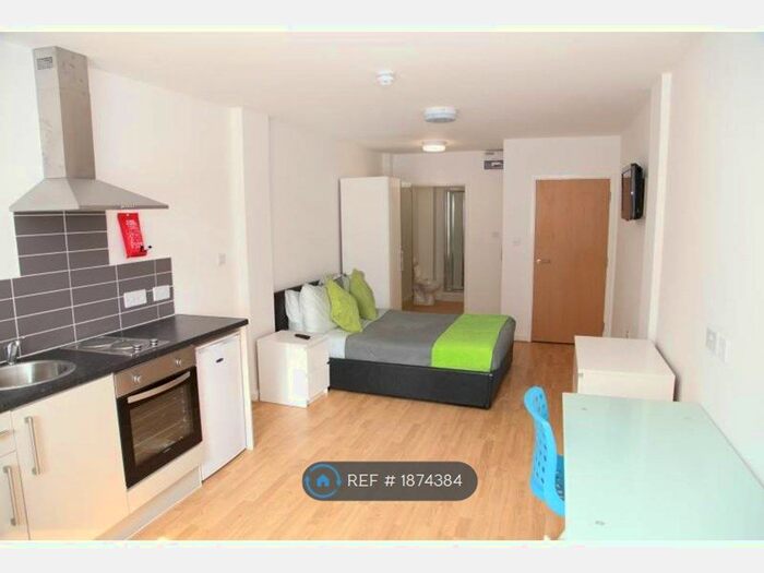 Studio To Rent In Brownhill Road, London, SE6