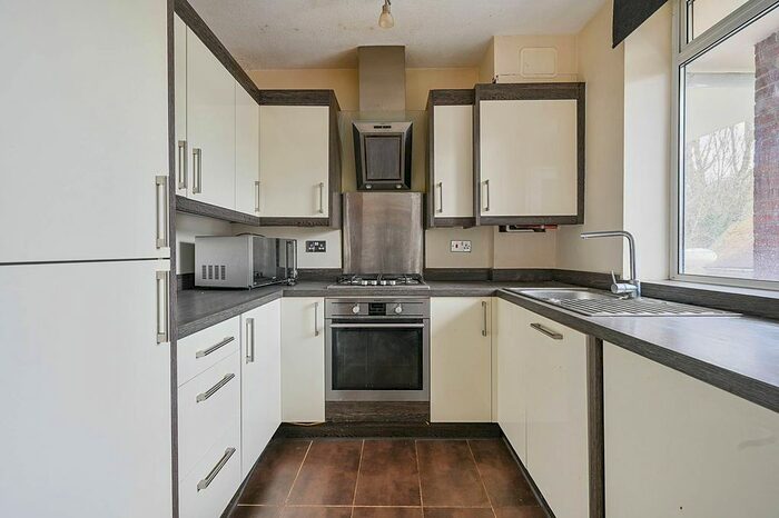 2 Bedroom Flat To Rent In Greystoke Court, Ealing, London, W5