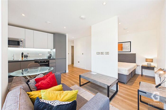 Apartment To Rent In Wood Street, East Grinstead, West Sussex, RH19