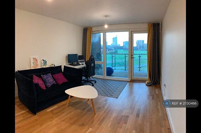 2 Bedroom Flat To Rent In Maher Court, London, E14
