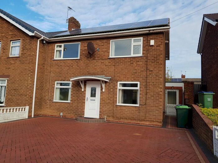 3 Bedroom Property To Rent In Wilford Road, West Bromwich, B71