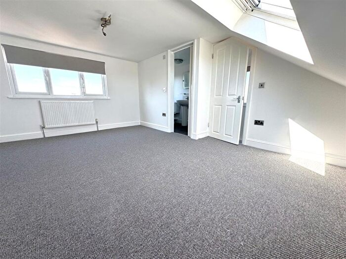 3 Bedroom End Of Terrace House To Rent In Stratton Road, Bexleyheath, DA7