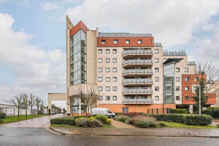 1 Bedroom Flat For Sale In Wards Wharf Approach, London, E16