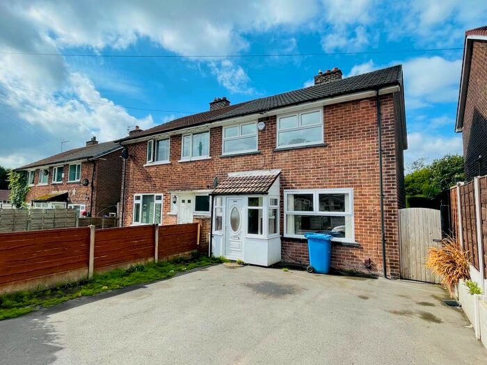 3 Bedroom Semi-Detached House To Rent In Kenyon Way, Little Hulton, M38