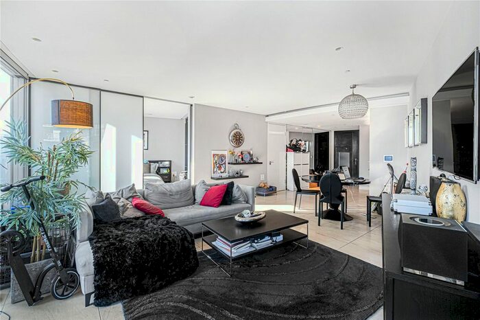 1 Bedroom Flat To Rent In The Tower, One St George Wharf, Vauxhall, London, SW8