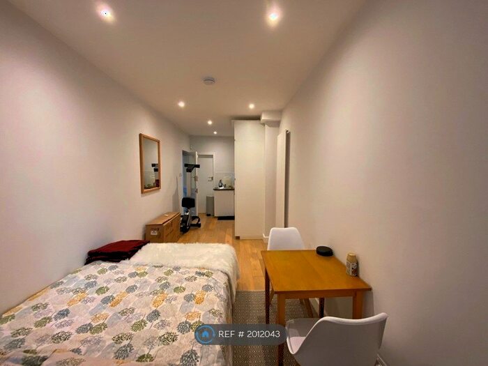 Studio To Rent In Studio, London, N14