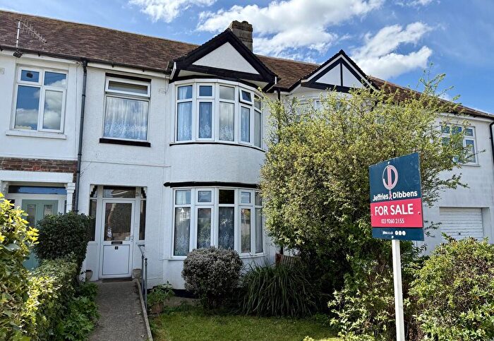 4 Bedroom Terraced House For Sale In Eastbourne Avenue, Elson, PO12