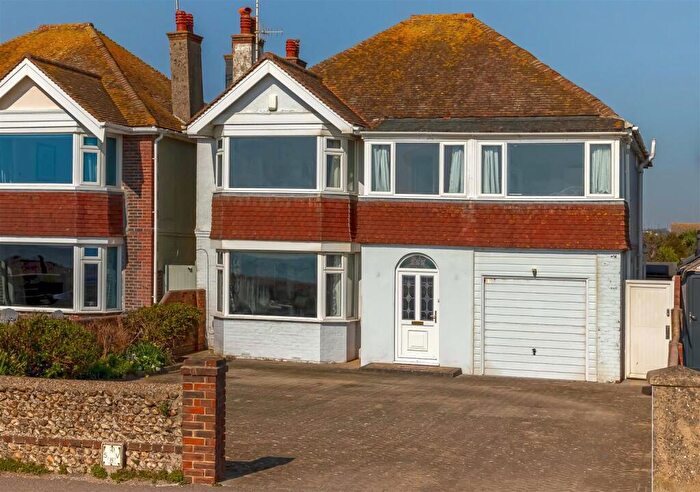 4 Bedroom Detached House For Sale In Brighton Road, Worthing, BN11