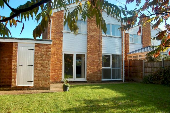 4 Bedroom Detached House To Rent In Portman Close, Hitchin, SG5