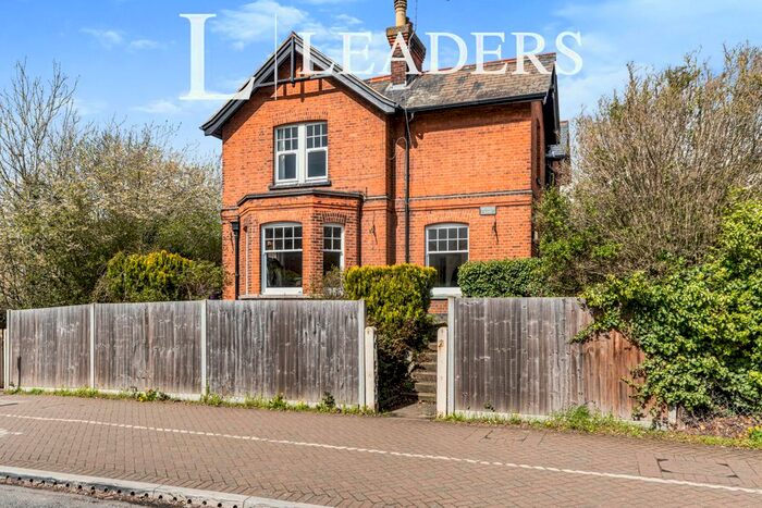 1 Bedroom Flat To Rent In Bytham Bank, Hitchin, SG4