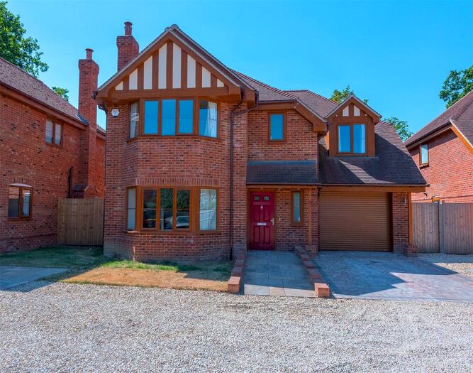 4 Bedroom Detached House To Rent In Mayfields, Sindlesham, Wokingham, Berkshire, RG41