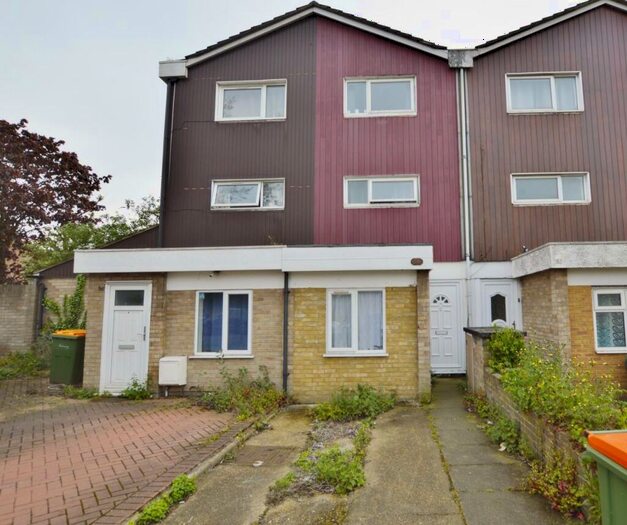 5 Bedroom House To Rent In Devenay Road, Stratford, E15