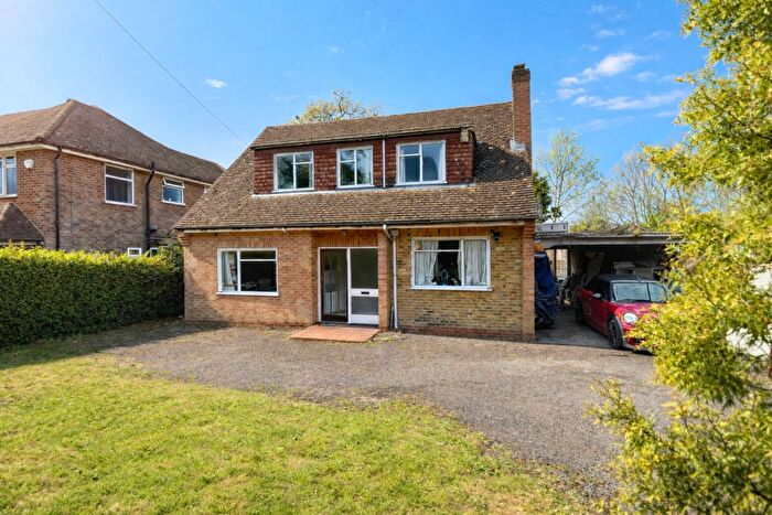 3 Bedroom Detached House For Sale In Salisbury Road, Farnborough, GU14