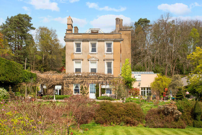 5 Bedroom Flat For Sale In Old Bury Hill, Westcott, RH4