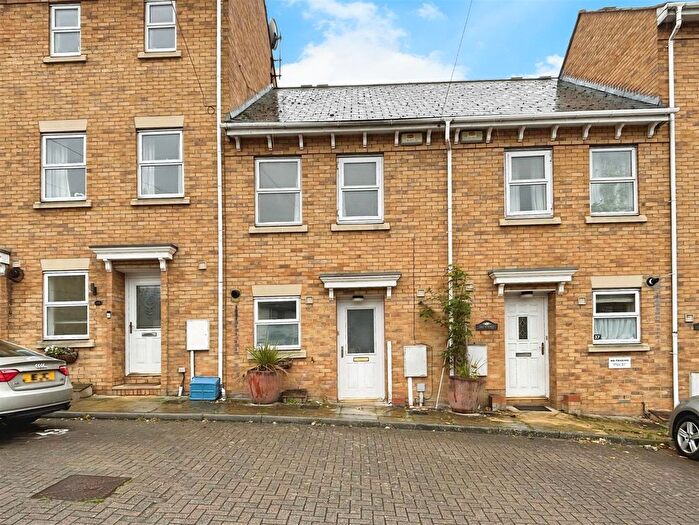 2 Bedroom Terraced House For Sale In Steven Close, Chatham, ME4