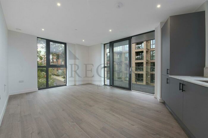 2 Bedroom Apartment To Rent In Willowbrook House, Coster Avenue, N4