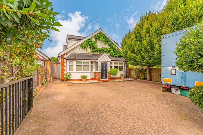 4 Bedroom Bungalow For Sale In Pole Hill Road, Uxbridge, UB10