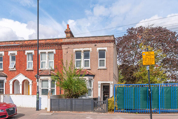 1 Bedroom Flat For Sale In Northwood Road, Thornton Heath, CR7