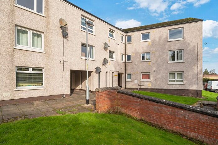 3 Bedroom Flat For Sale In Tarbolton Road, Kildrum, G67