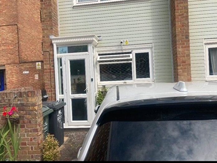 2 Bedroom End Of Terrace House To Rent In Dartford, Dartford, Kent, DA1