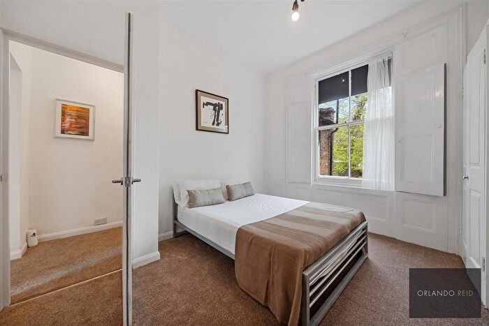 3 Bedroom Flat To Rent In Flaxman Road, London, SE5