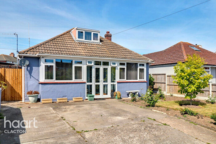 4 Bedroom Detached Bungalow For Sale In Frinton Road, Frinton-On-Sea, CO13