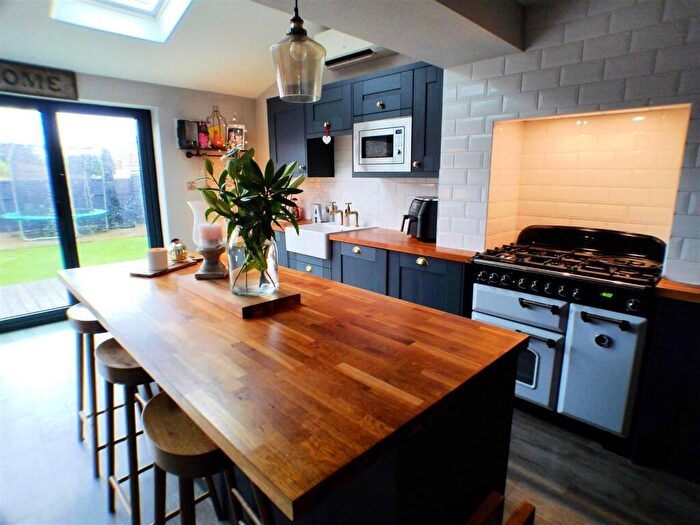 3 Bedroom Detached House For Sale In Milburn Grove, Bingham, Nottingham, NG13