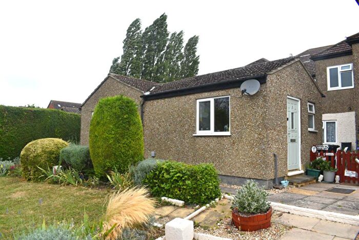 1 Bedroom Semi-Detached Bungalow For Sale In Bedford Road, Cranfield, MK43