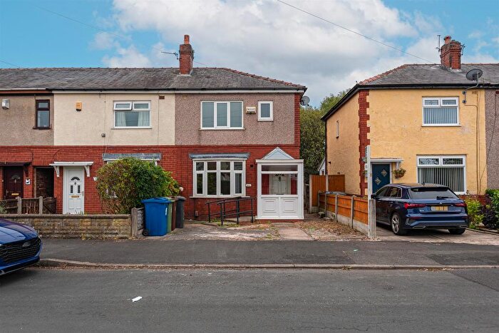 3 Bedroom Semi-detached House For Sale In Carr Common Road, Hindley Green, Wigan, WN2