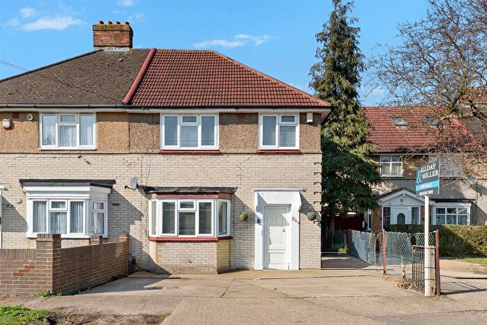 3 Bedroom Semi Detached House For Sale In Botwell Lane, Hayes, UB3