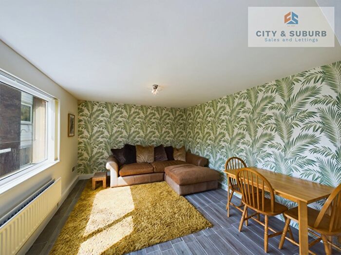 2 Bedroom Flat To Rent In Milton Square, Gateshead, Tyne And Wear, NE8