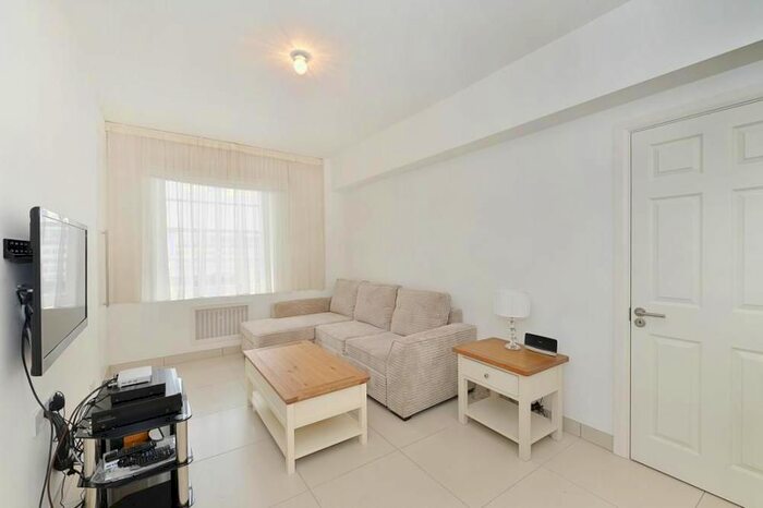 2 Bedroom Flat To Rent In Portman Square, London, W1H