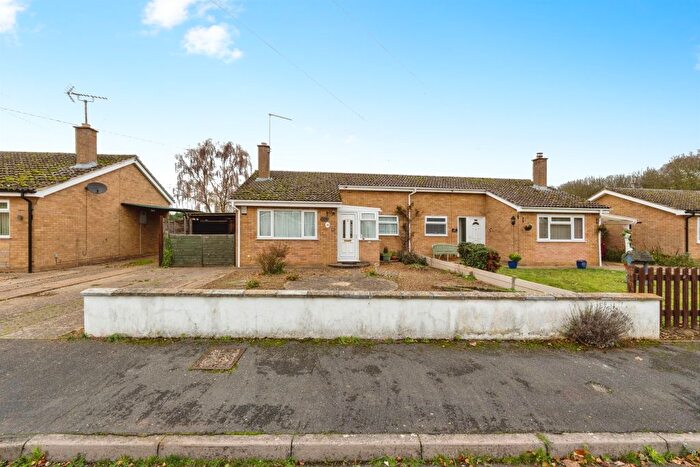 2 Bedroom Semi-detached Bungalow For Sale In Angerstein Close, Weeting, Brandon, IP27