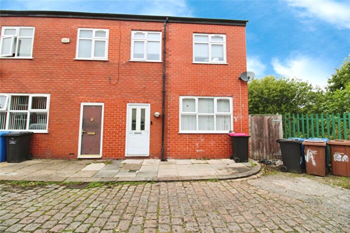 2 Bedroom End Terrace House For Sale In Crescent Avenue, Pendlebury, Swinton, Manchester, M27
