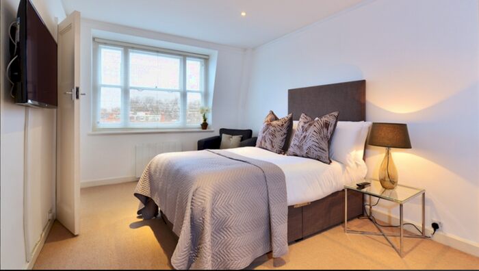 Studio To Rent In Hill Street, London, W1J